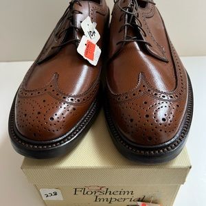 VINTAGE FLORSHEIM IMPERIAL V CLEAT 5 NAIL LONGWING WINGTIPS 10 A NEW IN BOX